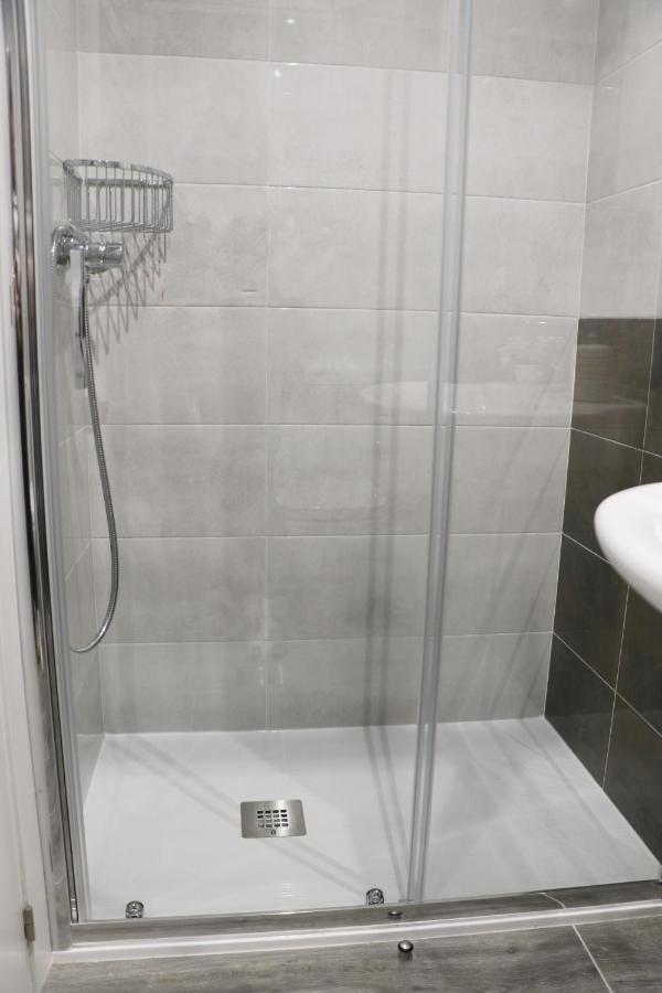 Apartamentos Credencial Саррия Экстерьер фото
