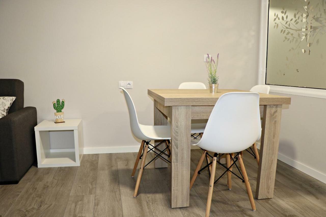 Apartamentos Credencial Саррия Экстерьер фото